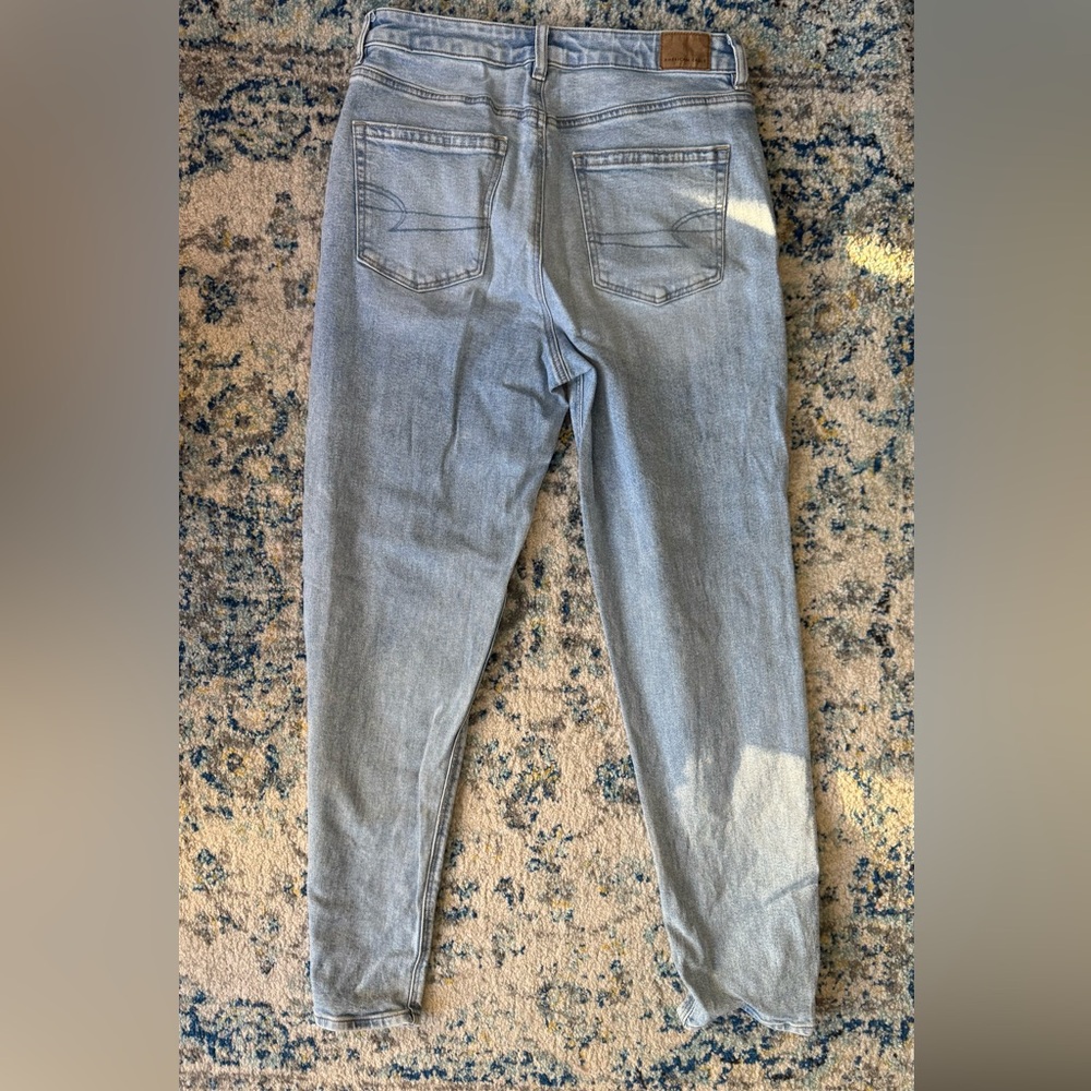 American Eagle Outfitters Strigid Light Blue Jeans - Tall/Long - Picture 2 of 5